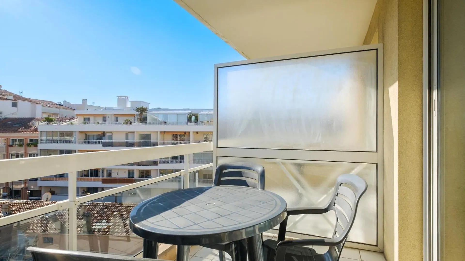 Aparthotel Residhotel Cannes Festival