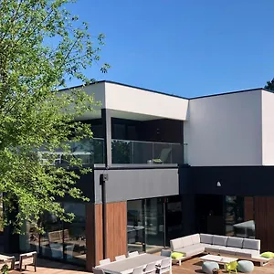 Hotelya - Lille D'ascq Bed & Breakfast
